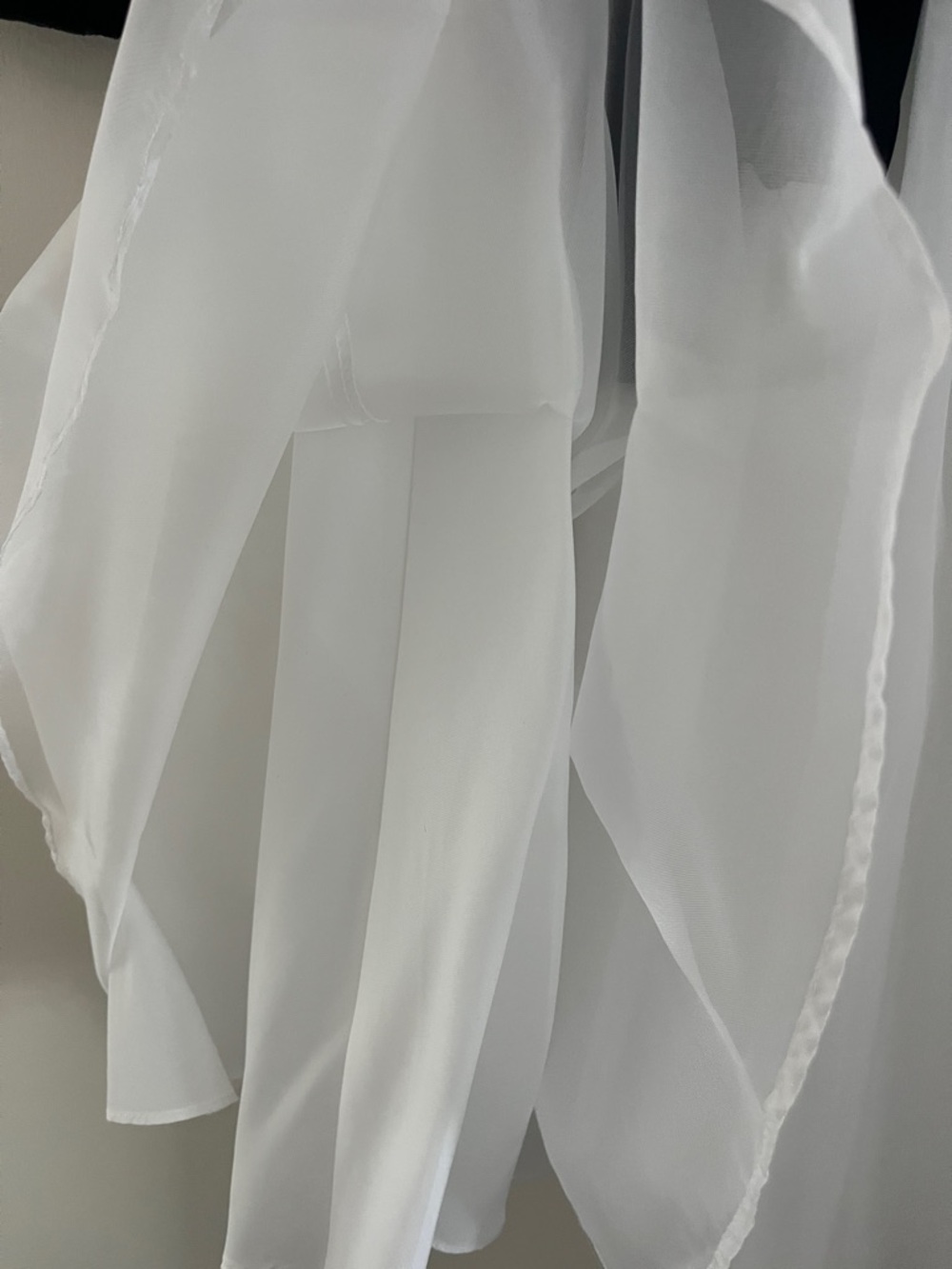Black and White Girls Dress with Pearl Neckline - Picture 11 of 15